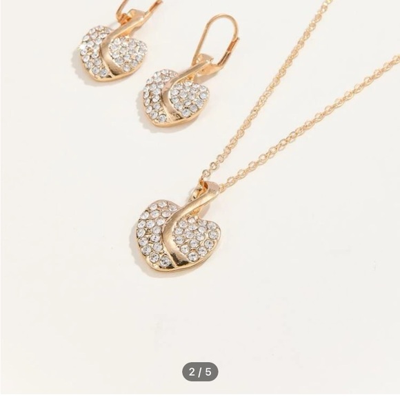 🆕 Gold & Crystal Heart Necklace & Earrings Set!!! Brand New!!!! - Picture 3 of 5